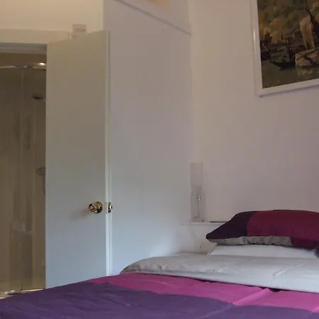 Swan Lake Bed & Breakfast