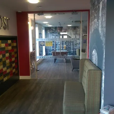 Arran House - Campus *