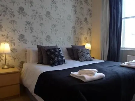 Capital -50 Broughton Road * Edimburgo