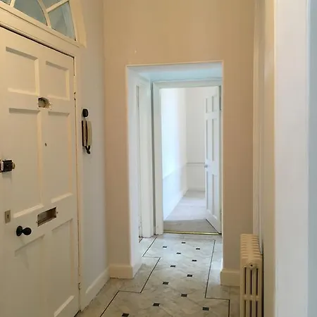 Howe Street Apartment Apartament *