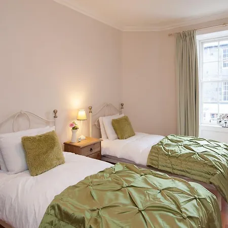 Apartment The Raeburn Place