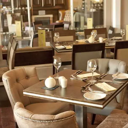 Otel Black Ivy 4*