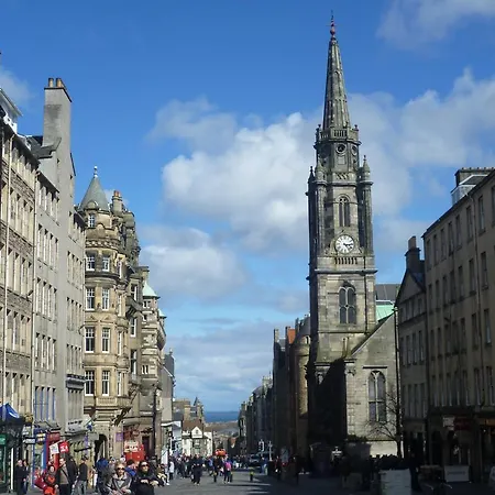Pitt Street Apartment Beautiful Spacious Apartment Free Parking And Free Sanitizer Apartment Edinburgh