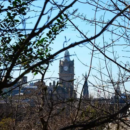 Apartment Pitt Street Apartment Beautiful Spacious Apartment Free Parking And Free Sanitizer Edinburgh