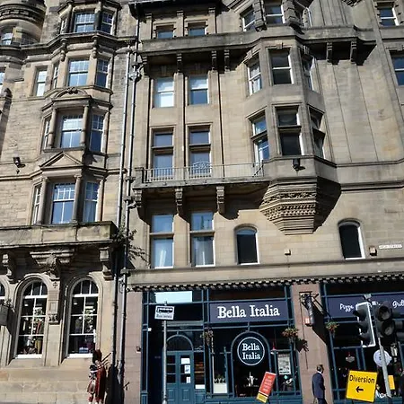 Apartment Pitt Street Apartment Beautiful Spacious Apartment Free Parking And Free Sanitizer