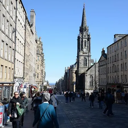 Pitt Street Apartment Beautiful Spacious Apartment Free Parking And Free Sanitizer Apartment Edinburgh