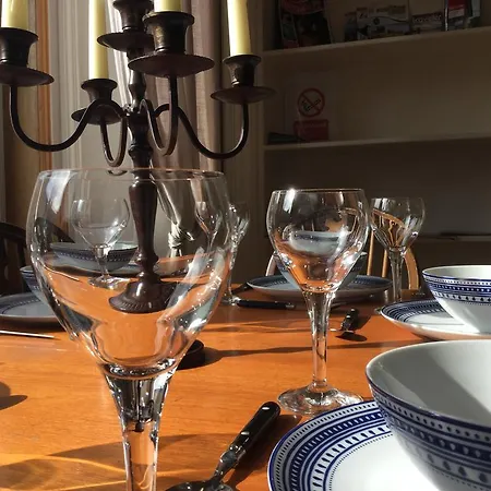 Pitt Street Apartment Beautiful Spacious Apartment Free Parking And Free Sanitizer Apartment Edinburgh