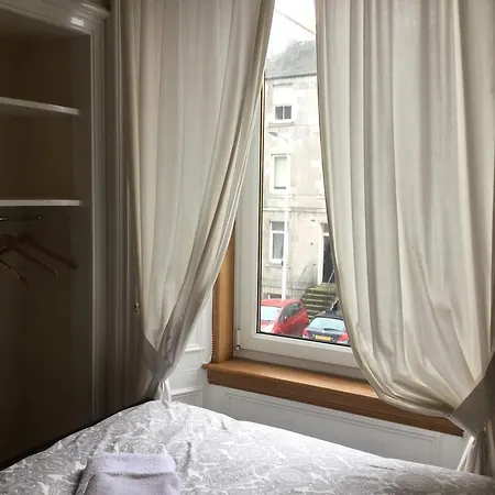 Pitt Street Apartment Beautiful Spacious Apartment Free Parking And Free Sanitizer Apartment