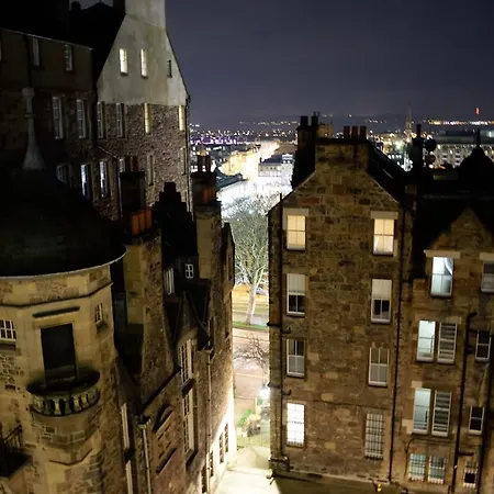 Old Town Apartments- Royal Mile *