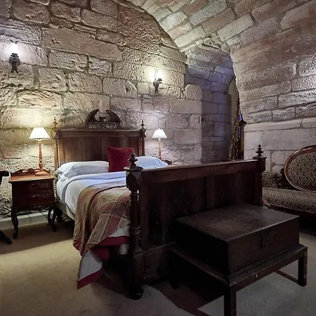 Dalhousie Castle Y Aqueous 4*