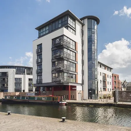 Fountain Court - Eq2 Aparthotel