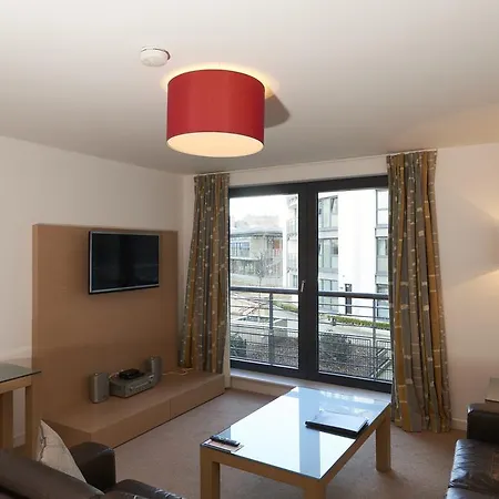 Fountain Court - Eq2 4*