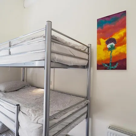 The Hostal Edimburgo