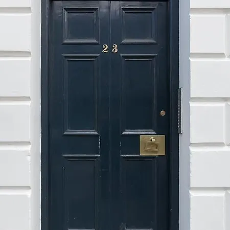 Howe Street Apartment * Edynburg