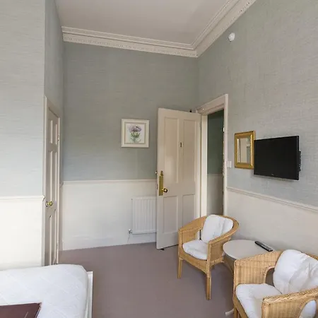 Sherwood Gæstehus 4*