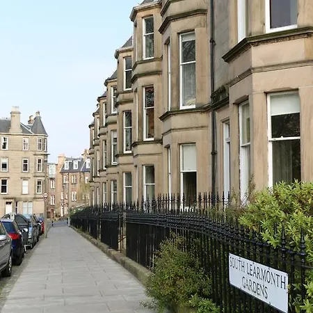 South Learmonth Gardens *