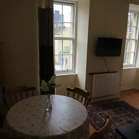 Apartment Our City - St Patrick Square Edinburgh
