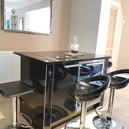 Heritage City - City Centre Townhouse Apartment