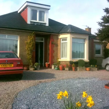 Almond House לינה וארוחת בוקר אדינבורו