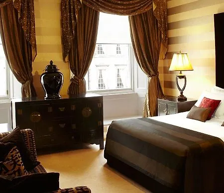 Nira Caledonia Edinburgh