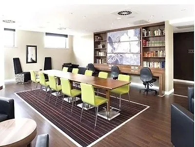 Hampton By Hilton West End Hotell