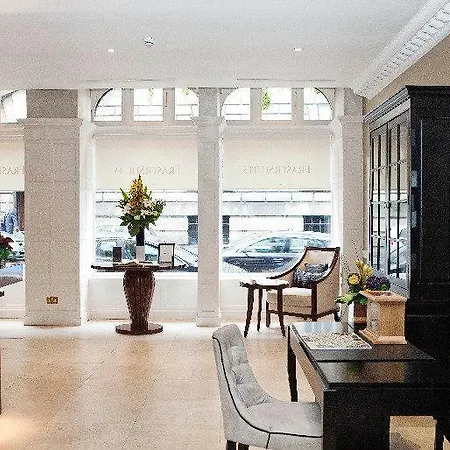 أجنحة فريزر 4* إدنبرة