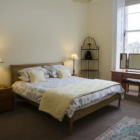 The Learmonth 2* Edinburgh