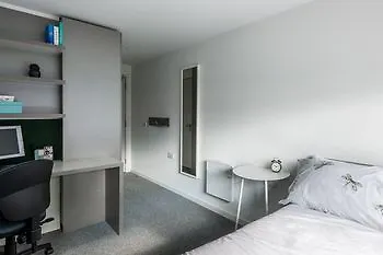 New Park Summer Stays Aparthotel Edinburgh
