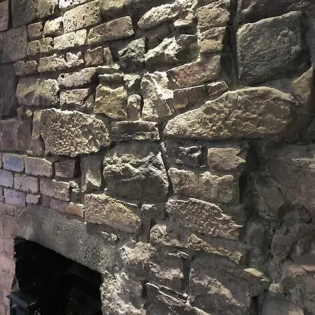 Апарт-отель Royal Mile Balconies By The Castle 5*