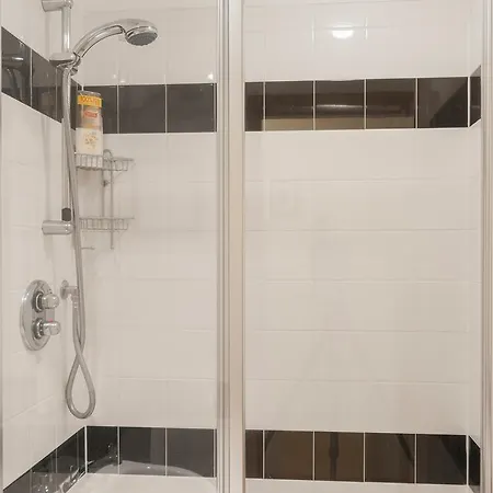 Apartment Dean Village - Lovely 2 Bed In Picturesque Dean Village With Balcony And Private Parking Edinburgh