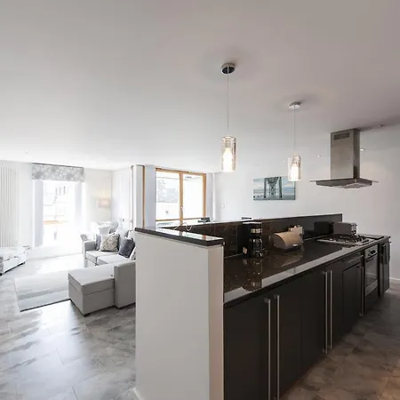Apartment The Deluxe West End