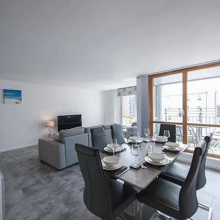 The Deluxe West End Apartment Edinburgh