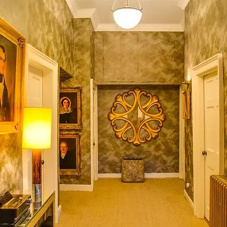 The Walter Scott Apartment Edinburgh