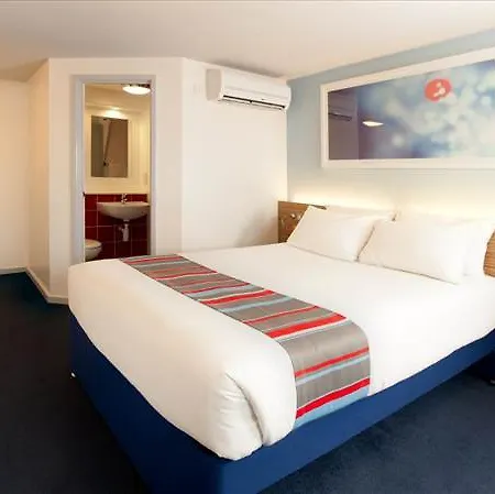 Travelodge Waterloo Place 酒店