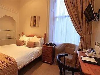 Ceilidh-donia Hotel
