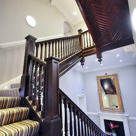 Palmerston 4*