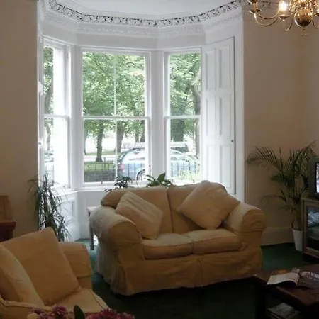 Royal Mile Hotel 4*