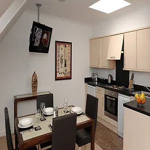 Fountain Court - Grove Executive Apart Otel 4*