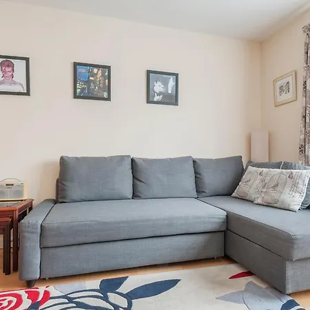 Broughton Road City Apartment *