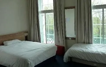 Travelodge Queen Street 호텔