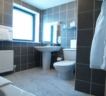 Apartahotel Fountain Court - Eq2 4*