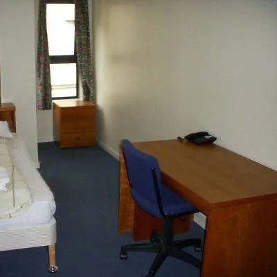 Apartamento Euro Halls *