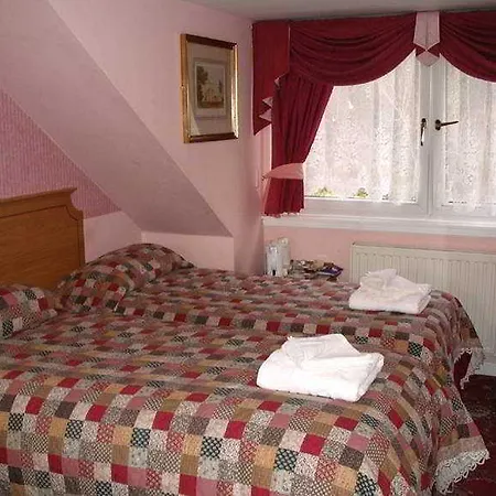 Arden Guest House, Craigmillar Castle Edinburg