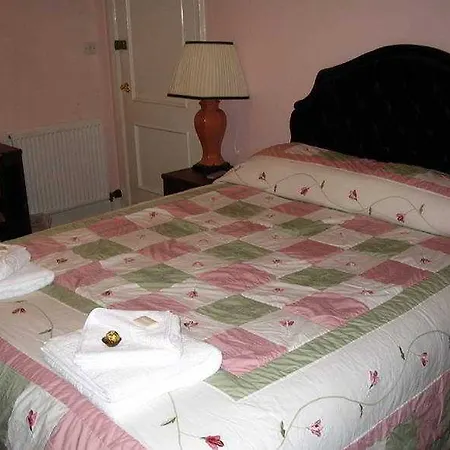 Arden Guest House, Craigmillar Castle 3*