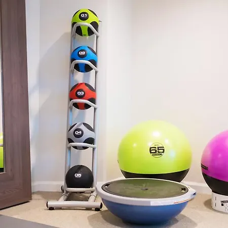 Hampton By Hilton West End מלון 3*