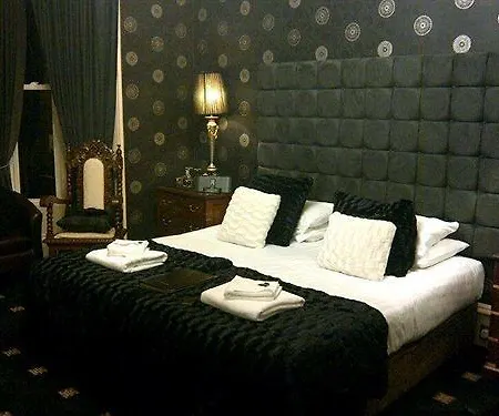 The Sandaig 4*