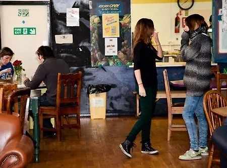 High Street - Over 18s Only, Backpackers Atmosphere (adults Only) Hostal