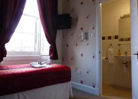 Alba Hills Pensionat 3*