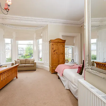 Martins エディンバラ