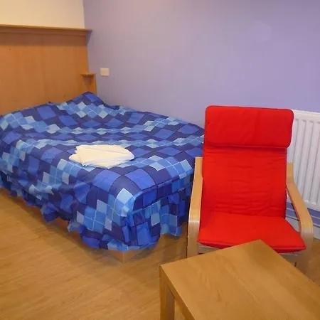 Destiny Student - Cowgate Apartamento *